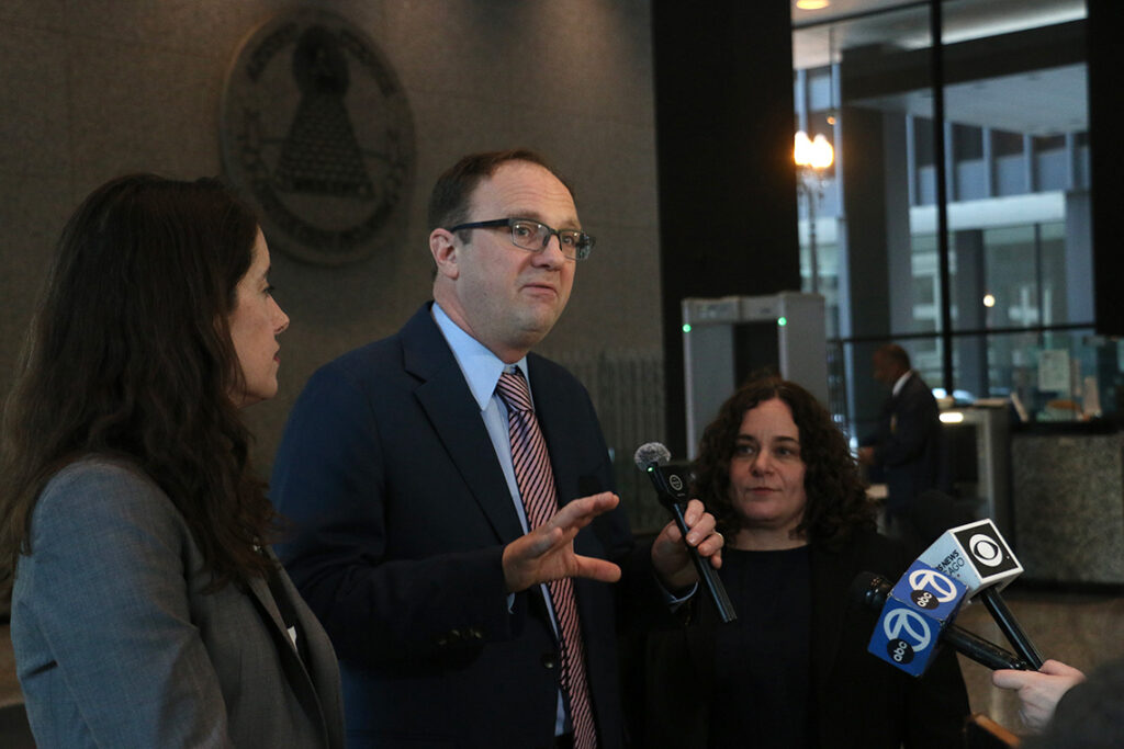 Judge rules four people arrested by ICE without warrants should be released